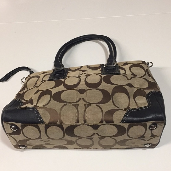 Coach - Picture 2 of 4